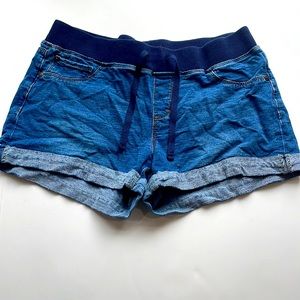 16 1/2 plus pull on denim shorts. Elastic waist